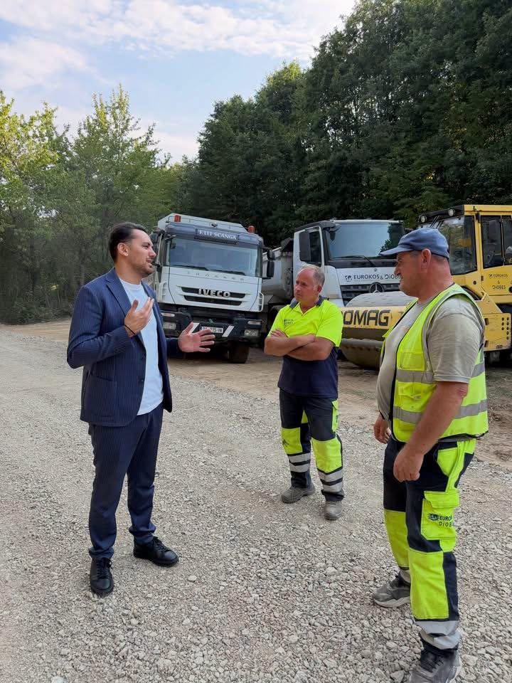 Pas 27 vitesh, Rashani po bëhet me rrugë të asfaltuar